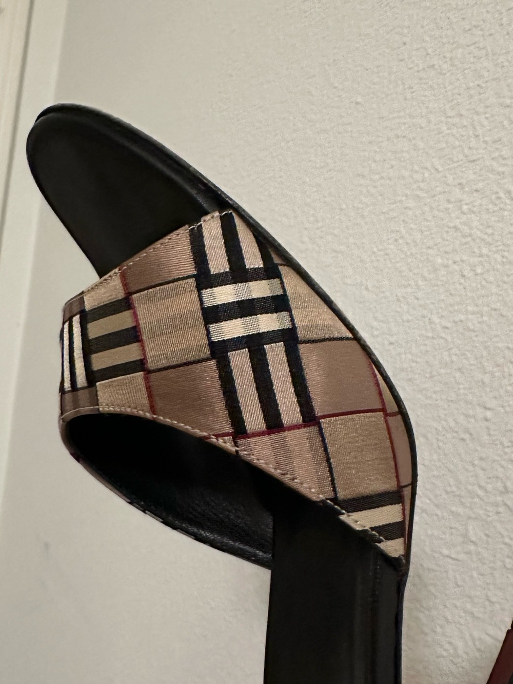 Burberry London Nova Check Plaid Canvas Leather Kitten Heel Slide Sandals 38 - Picture 14 of 15